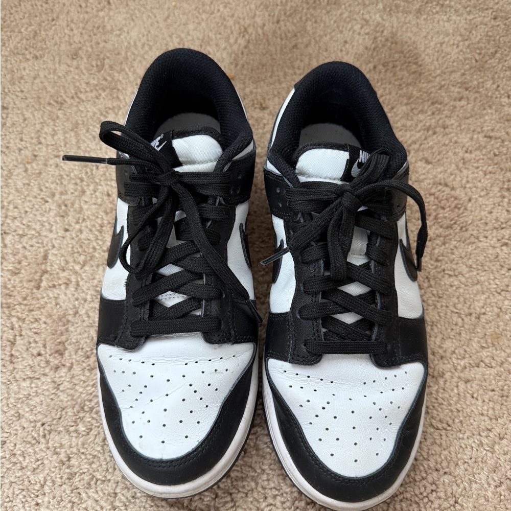 Nike Panda Dunks - Picture 2 of 6
